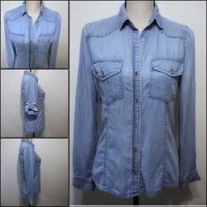 Cloth&Stone-Slim fit button up chambray top szS
